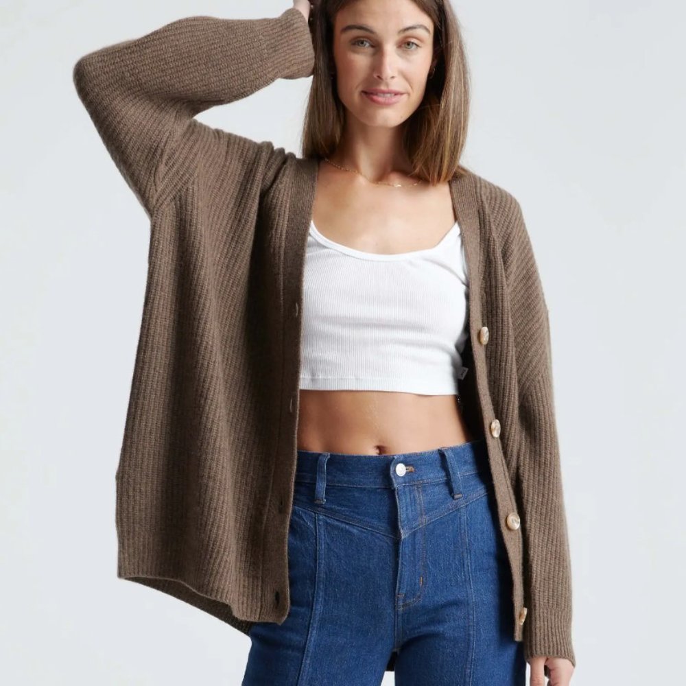 Cashmere cardigan, oversized boyfriend style